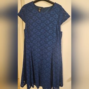 ALFANI 18W flower laced overlay, stretch, dark teal midi, short sleeve dress